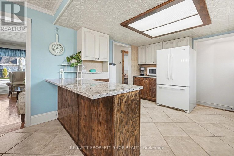 29635681/493-laurier-street/town-of-rockland/clarence-rockland/ontario/K4K1E7_13