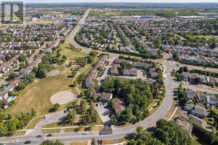 28749249/68-1732-shamandura-lane/orleanssunridge/ottawa/ontario/K1C6Z9_46
