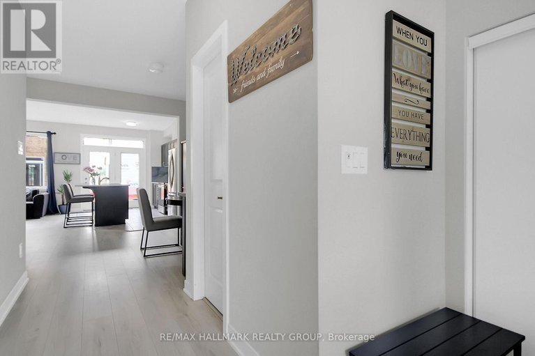 28480332/676-quilter-row/goulbourn-twp-from-franktown-rdsouth-to-rideau/ottawa/ontario/K0A2Z0_5