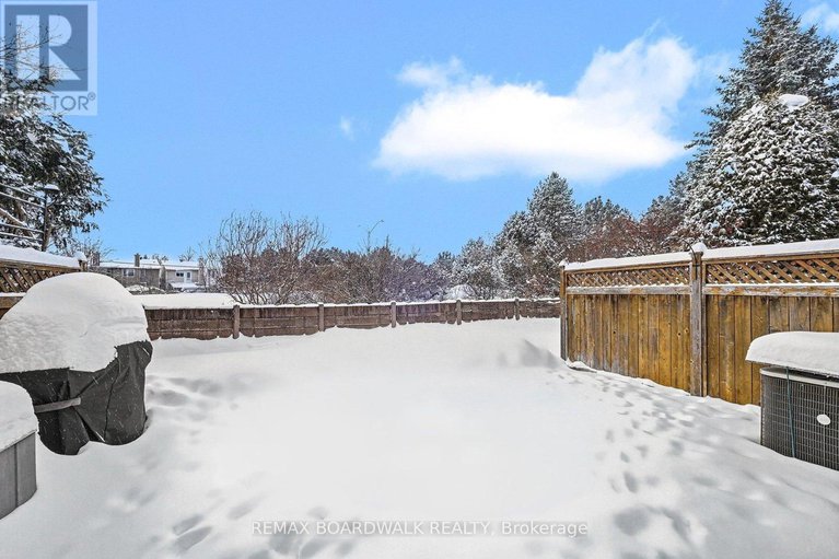 29300641/448-valade-crescent/fallingbrookpineridge/ottawa/ontario/K4A2W4_27