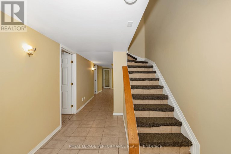 29232445/644-valin-street/fallingbrookgardenway-south/ottawa/ontario/K4A3S9_4
