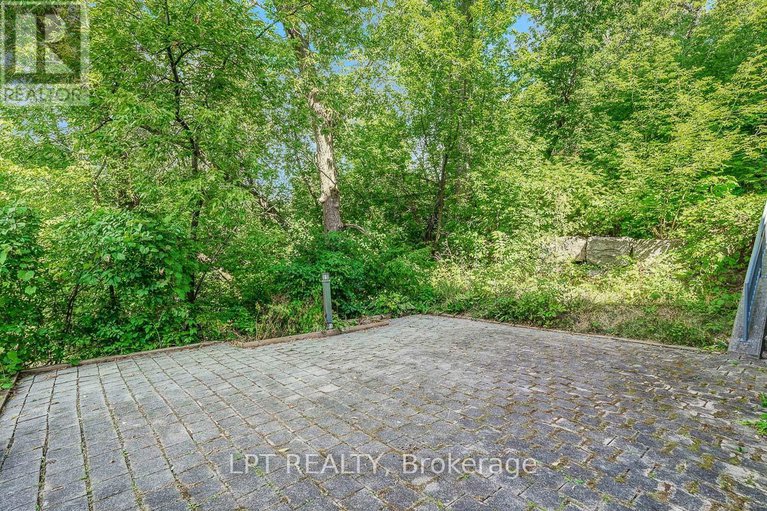28822093/13-1121-bavlie-avenue/billings-bridge/ottawa/ontario/K1H8P3_42