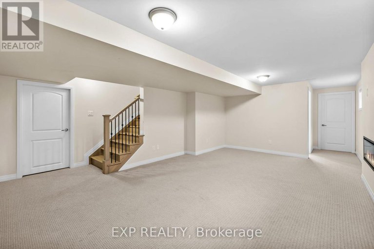 28902655/807-mercier-crescent/orleans-village/ottawa/ontario/K1W1E6_30
