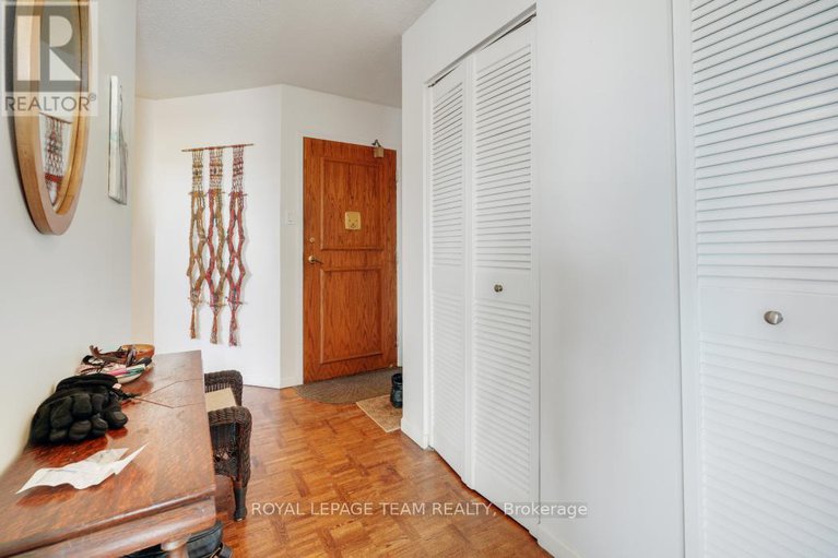 29283470/1004-40-arthur-street-e/west-centre-town/ottawa/ontario/K1R7T5_6