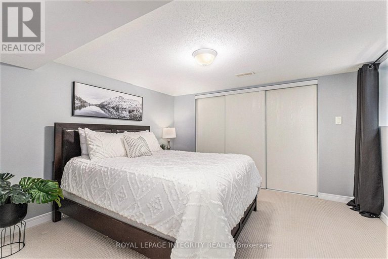 28620612/16-ember-glow-court/stittsville-central/ottawa/ontario/K2S1C3_32
