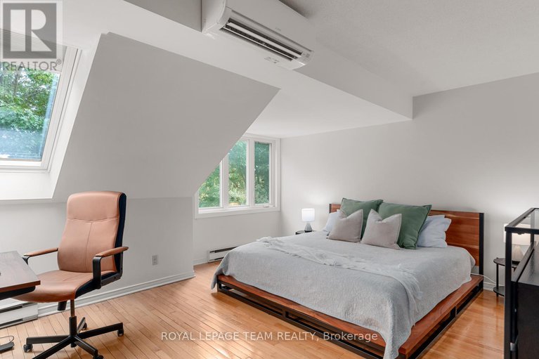 28540123/26-20-charlevoix-street/vanier/ottawa/ontario/K1L8K5_12
