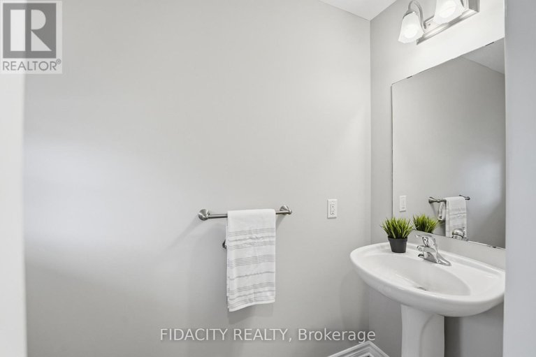 29688252/78-black-bear-way/stittsville-south/ottawa/ontario/K2S2G7_19