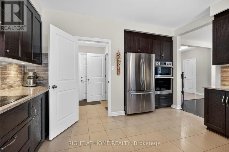 29683853/44-hawks-landing-crescent/stittsville-north/ottawa/ontario/K2S1W1_21