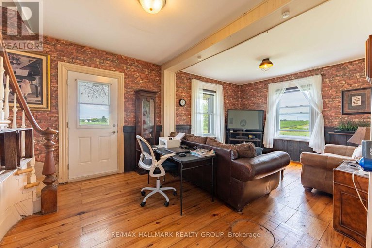 28683667/21580-seven-hills-road/north-glengarry-lochiel-twp/north-glengarry/ontario/K0B1R0_24
