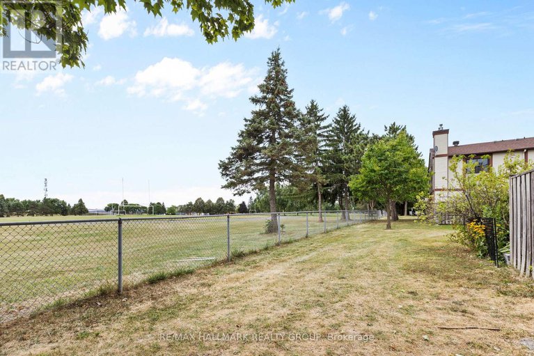 28763964/1598-hoskins-crescent/fallingbrookpineridge/ottawa/ontario/K4A2H8_27