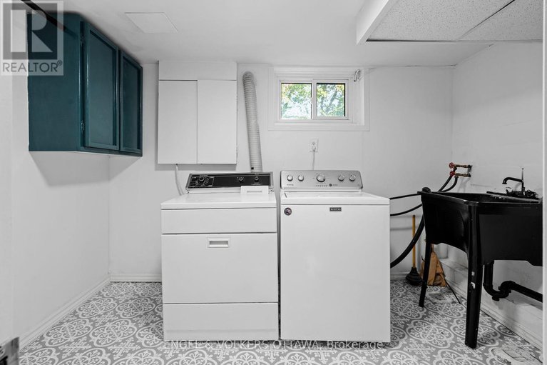 28957865/329-hamilton-avenue-s/civic-hospital/ottawa/ontario/K1Y1C4_25