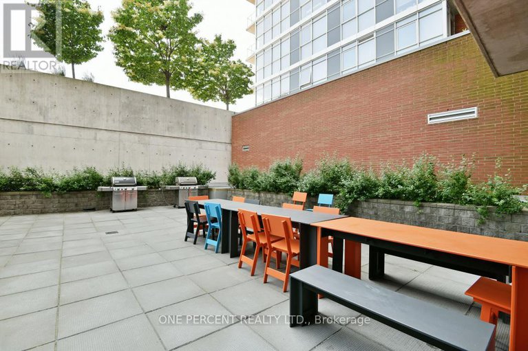 28529124/904-180-york-street/lower-townbyward-market/ottawa/ontario/K1N1J6_39