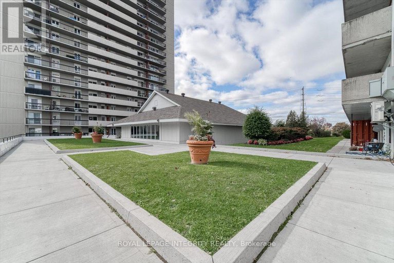 29038644/109-158a-mcarthur-avenue/vanier/ottawa/ontario/K1L7E7_29