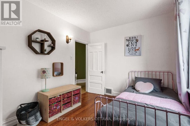 28880147/2-lower-charlotte-street/lower-town/ottawa/ontario/K1N8K1_31