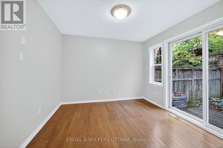 29030963/277-mart-circle/manor-park/ottawa/ontario/K1K4W2_9