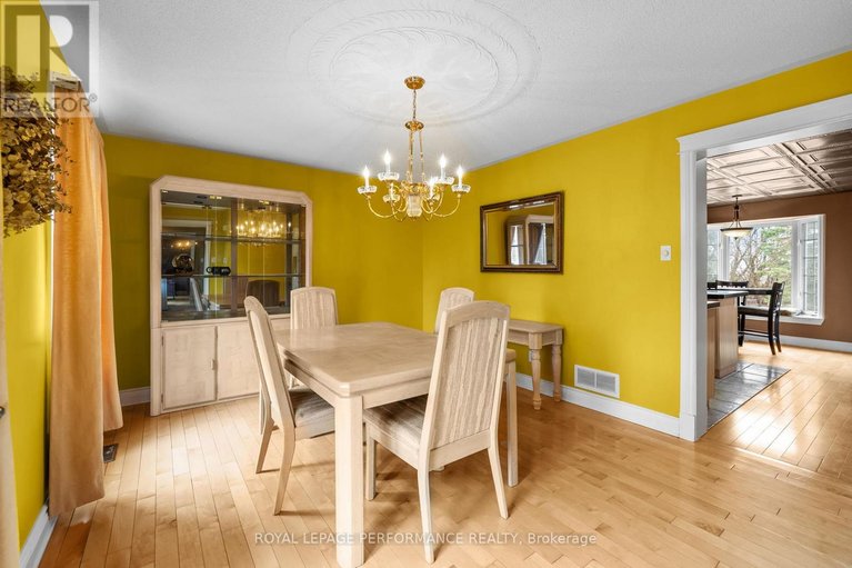 29615977/1007-st-pierre-road/embrun/russell/ontario/K0A1W0_19