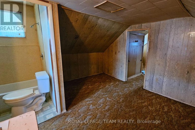 28030995/279-water-street/almonte/mississippi-mills/ontario/K0A1A0_17