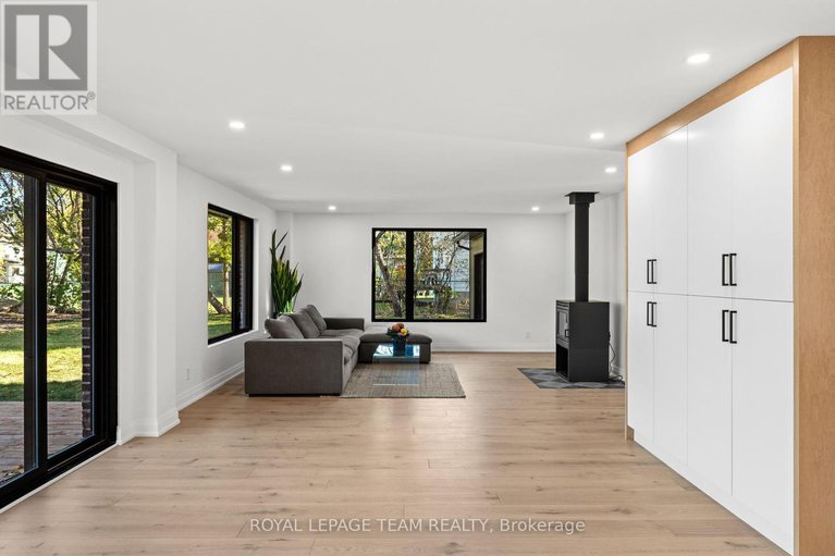 28989052/5575-south-sunset-drive/manotick-long-island-nicholls-island/ottawa/ontario/K4M1J4_24