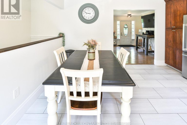 29067289/8-benjamin-lane/north-grenville-twp-kemptville-east/north-grenville/ontario/K0G1J0_13