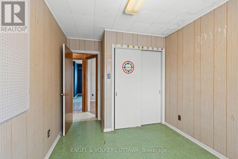 29184532/2626-elmhurst-street/queensway-terrace-north/ottawa/ontario/K2B7N6_47