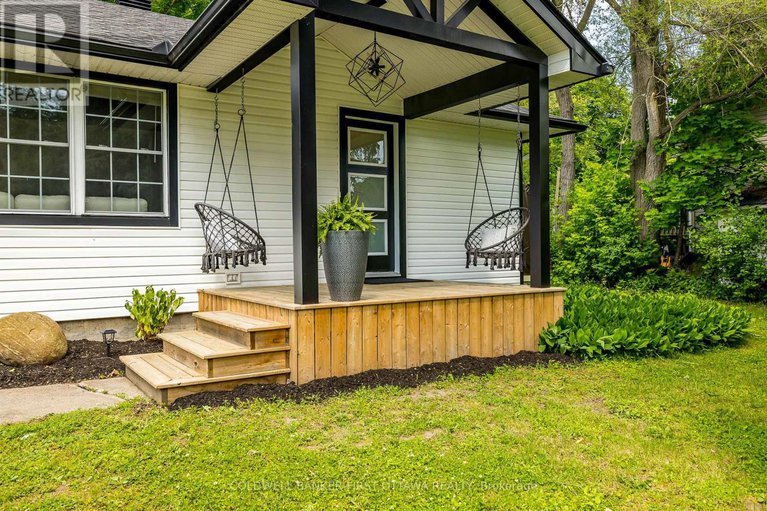 28584277/1-porter-street/stittsville-south/ottawa/ontario/K2S1P8_5