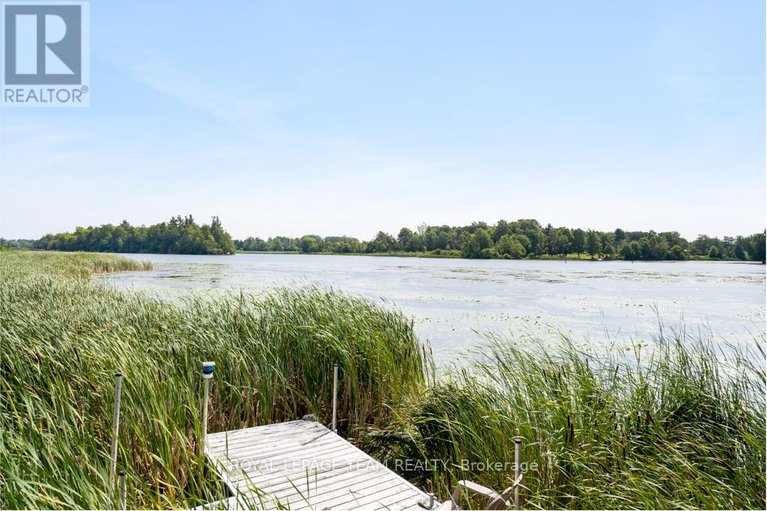 28677374/4636-donnelly-drive/rideau-twp-s-of-reg-rd-6-w-of-mccordick-rd/ottawa/ontario/K0G1N0_4