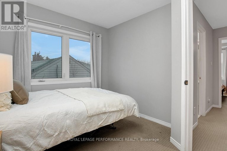 29463580/19-columbus-avenue/overbrook/ottawa/ontario/K1K1R2_25