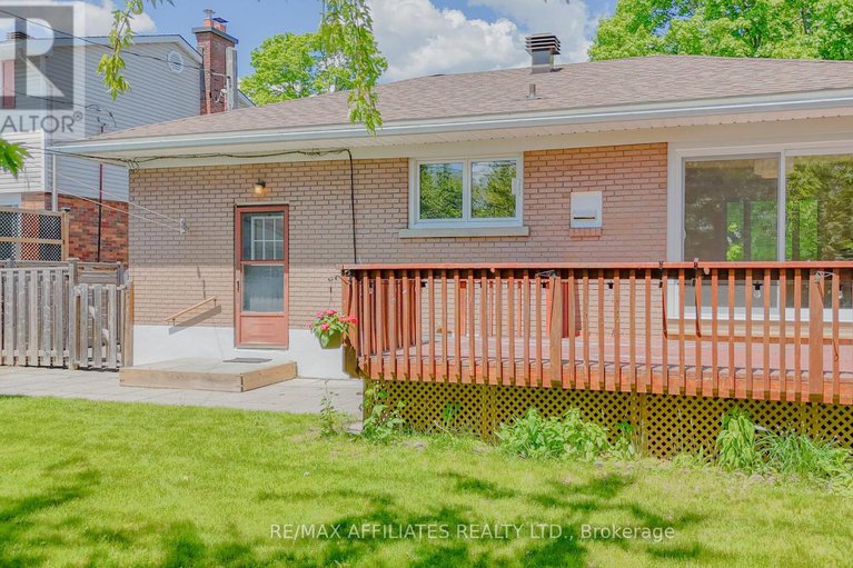 28513866/536-browning-avenue/riverview-park/ottawa/ontario/K1G0T4_43
