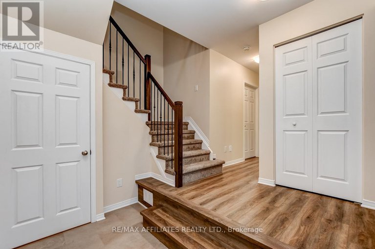 29094061/39-inwood-drive/bridlewood/ottawa/ontario/K2M1Z3_5