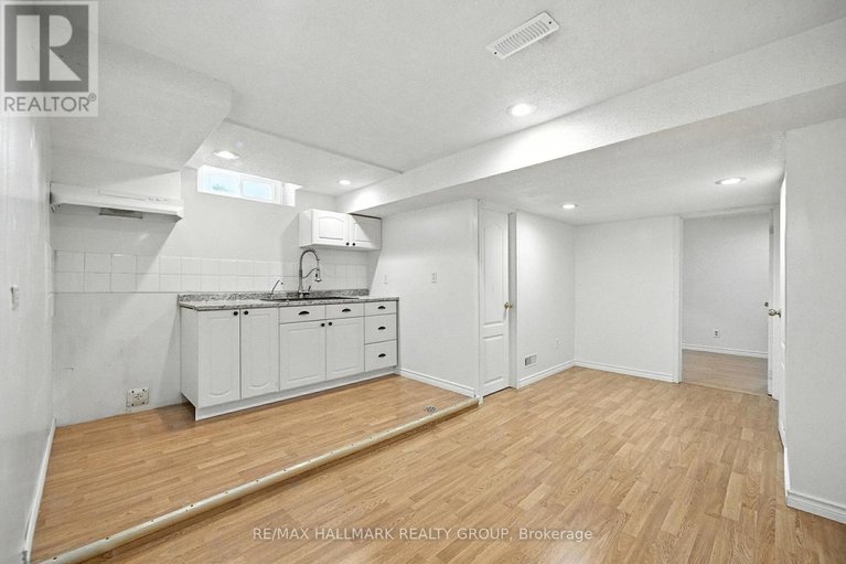 29089409/55-fair-oaks-crescent/craig-henrywoodvale/ottawa/ontario/K2G4W3_23