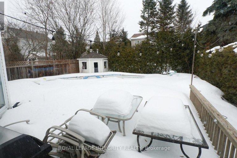 29430717/20-farmfield-crescent/emerald-meadowstrailwest/ottawa/ontario/K2M2S9_46
