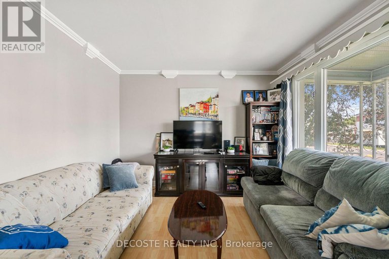 28631959/292-main-street/alexandria/north-glengarry/ontario/K0C1A0_12