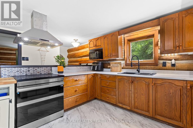 28768998/788-french-line-road/lanark-highlands-darling-twp/lanark-highlands/ontario/K0G1K0_11