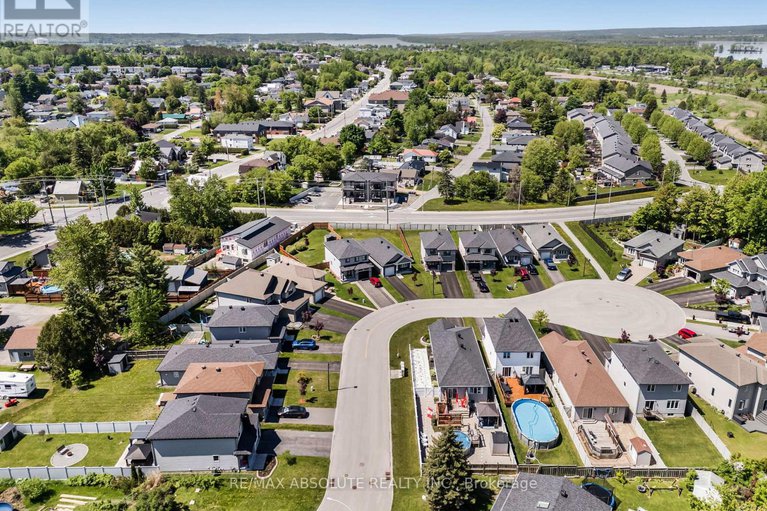 28586828/625-robert-street/town-of-rockland/clarence-rockland/ontario/K4K0J8_28