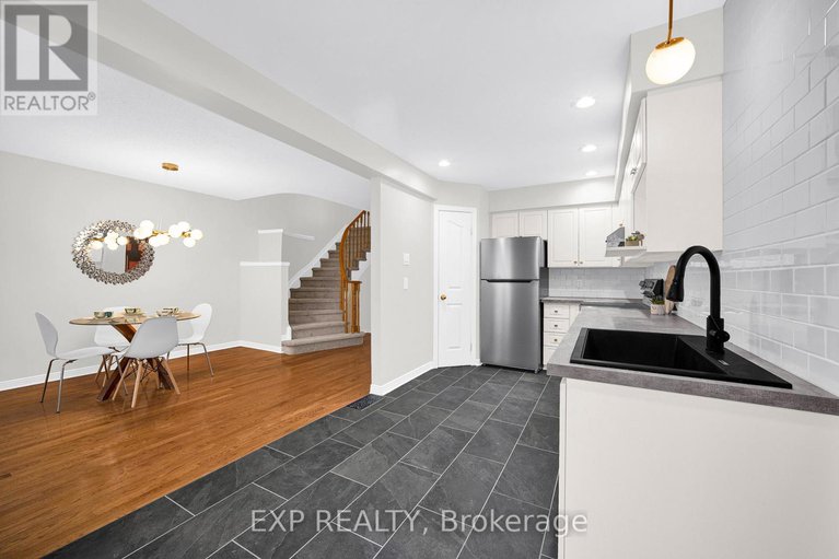 29260419/30-drysdale-street/beaverbrook/ottawa/ontario/K2K3L3_8