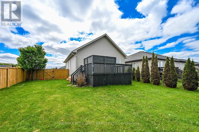 28567614/30-lee-avenue/smiths-falls/smiths-falls/ontario/K7A0A2_31