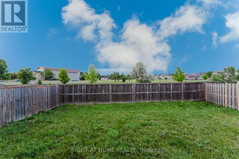 28505744/244-fergus-crescent/cedargrovefraserdale/ottawa/ontario/K2J3L7_38
