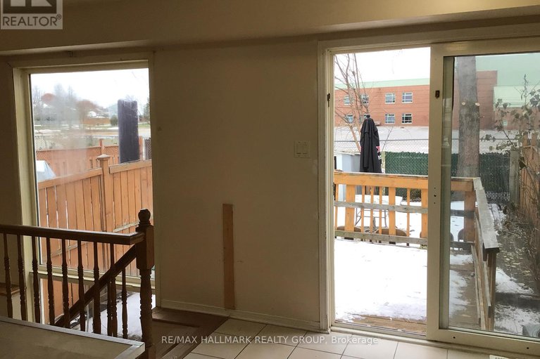 29119256/1586-duplante-avenue/fallingbrookpineridge/ottawa/ontario/K4A4A1_33