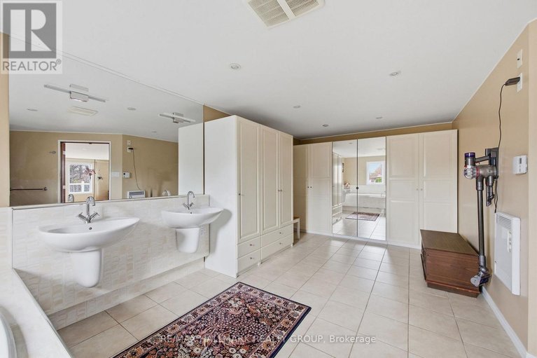 29639212/23-riverbrook-road/arlington-woods/ottawa/ontario/K2H7W7_28