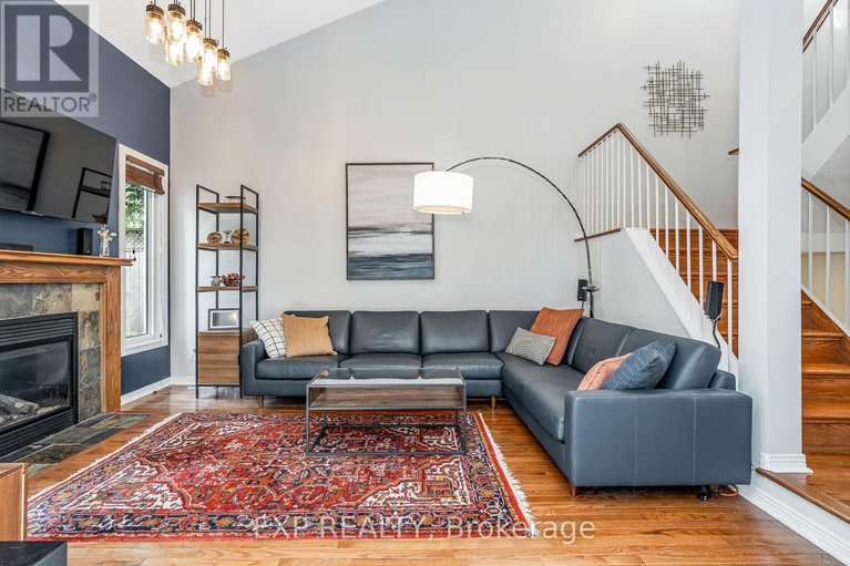 28801753/18-hawley-crescent/bridlewood/ottawa/ontario/K2M1T3_3
