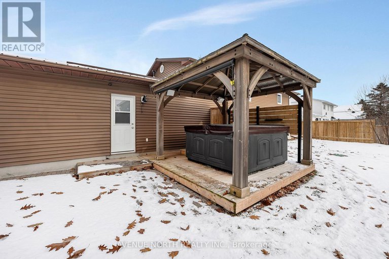 29416528/7028-shadow-ridge-drive/greely/ottawa/ontario/K4P1B7_35