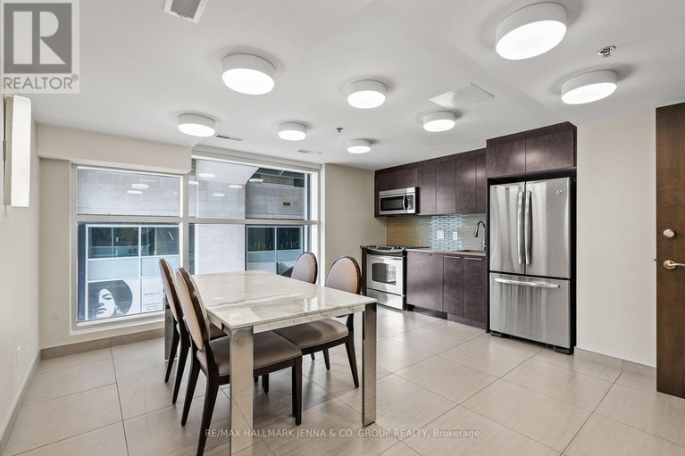 29439629/611-88-richmond-road/westborohampton-park/ottawa/ontario/K1Z0B1_30