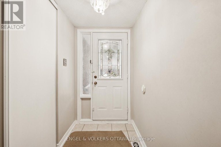 28798692/2213-noblewood-way/orleans-village/ottawa/ontario/K1W1E7_7