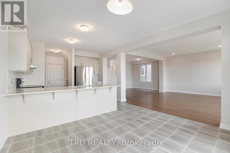 28628636/531-oldenburg-avenue/btwn-franktown-rd-fallowfield-rd/ottawa/ontario/K0A2Z0_13