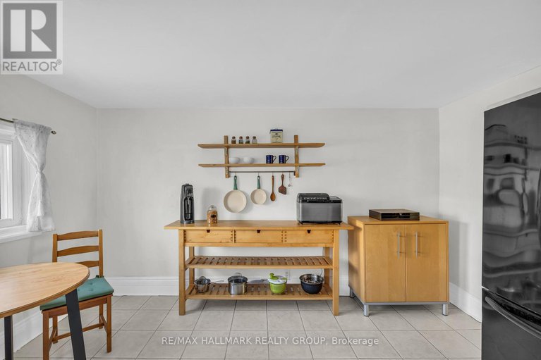 27896740/477-booth-street/west-centre-town/ottawa/ontario/K1R7L1_19