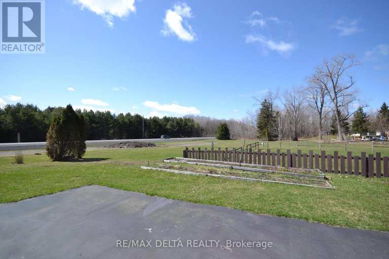 27844348/8254-county-road-17-road/clarencerockland-twp/clarence-rockland/ontario/K4K1K7_25
