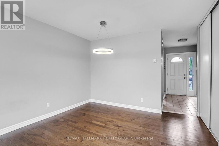 28506947/3b-woodvale-green/craig-henrywoodvale/ottawa/ontario/K2G4G9_15
