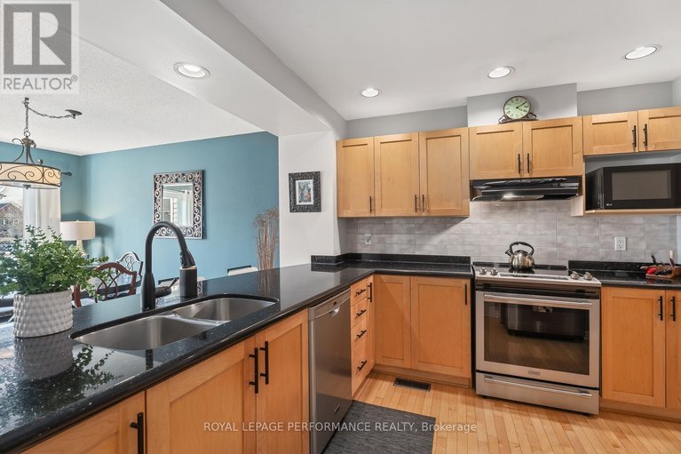 29474752/229-saddlesmith-circle/emerald-meadowstrailwest/ottawa/ontario/K2M2Z1_13