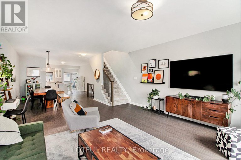 28406449/122-matador-private/carson-meadows/ottawa/ontario/K1K2V7_9