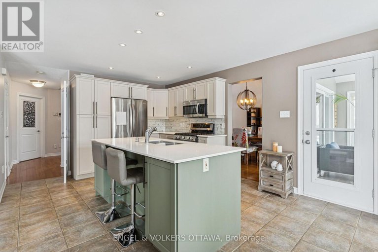 29377560/76-frontenac-boulevard/embrun/russell/ontario/K0A1W0_10